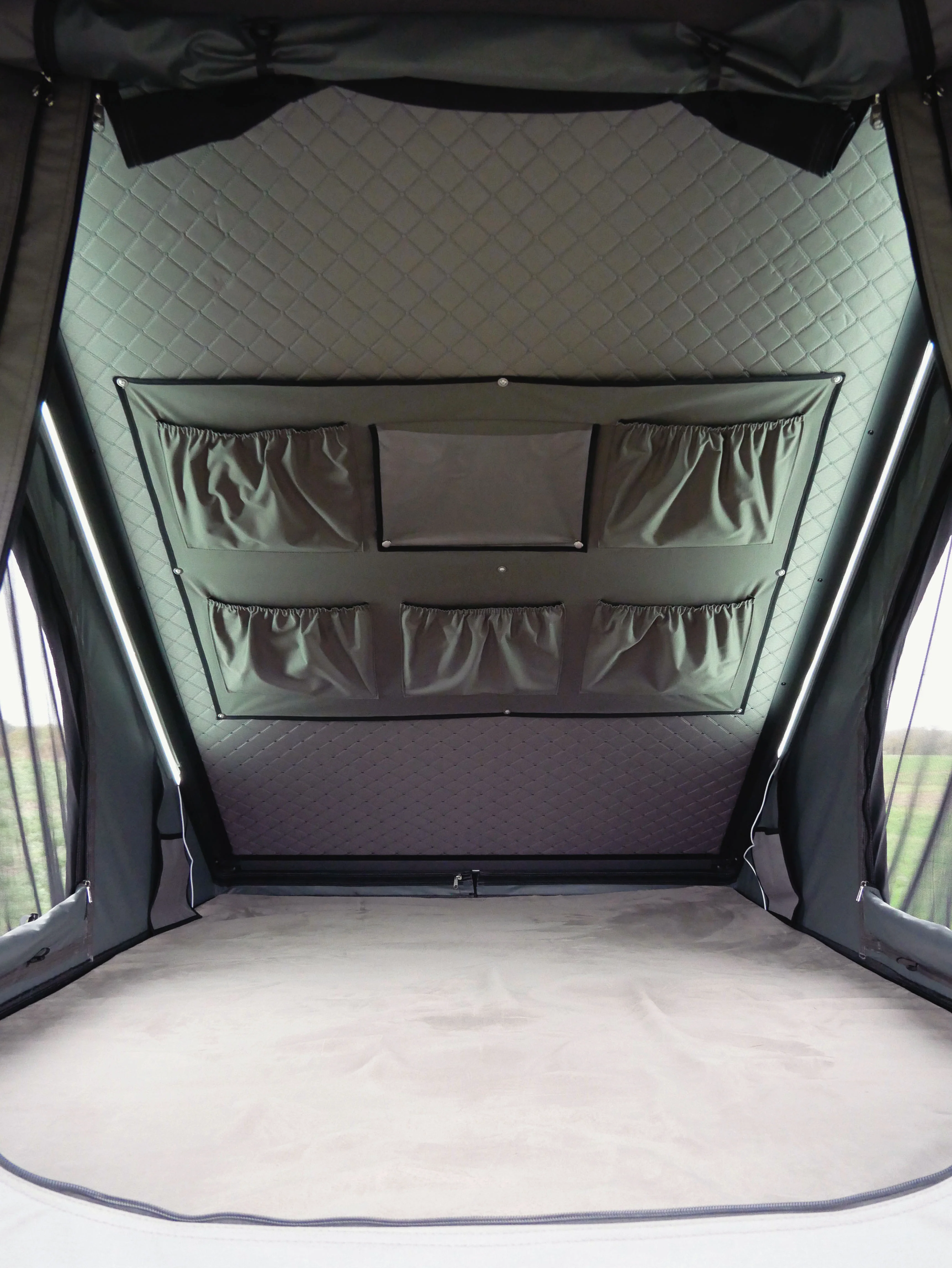 Ventura XL Aluminium Clamshell Roof Tent (IN STOCK) - Image 15