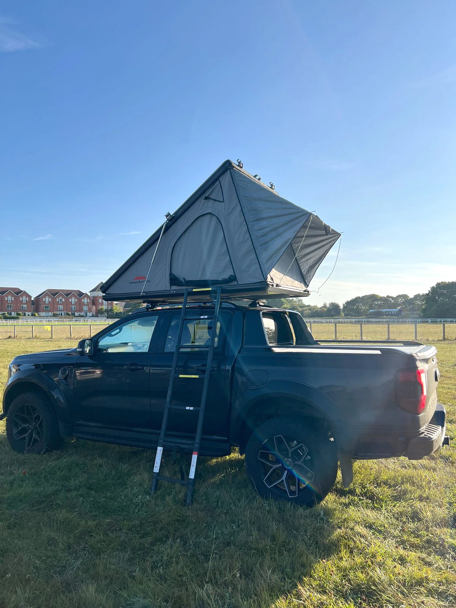Ventura XL Aluminium Clamshell Roof Tent (IN STOCK) - Image 23